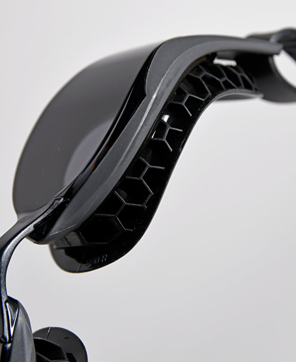 Arena Air-Bold Swipe Smoke-Smoke-Black SW3