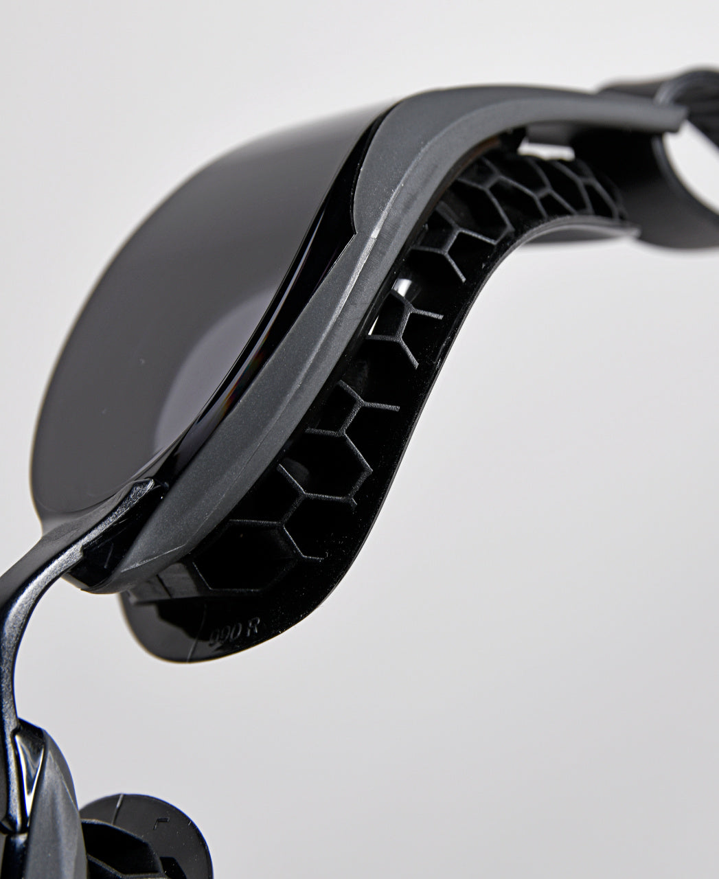 Arena Air-Bold Swipe Smoke-Smoke-Black SW3